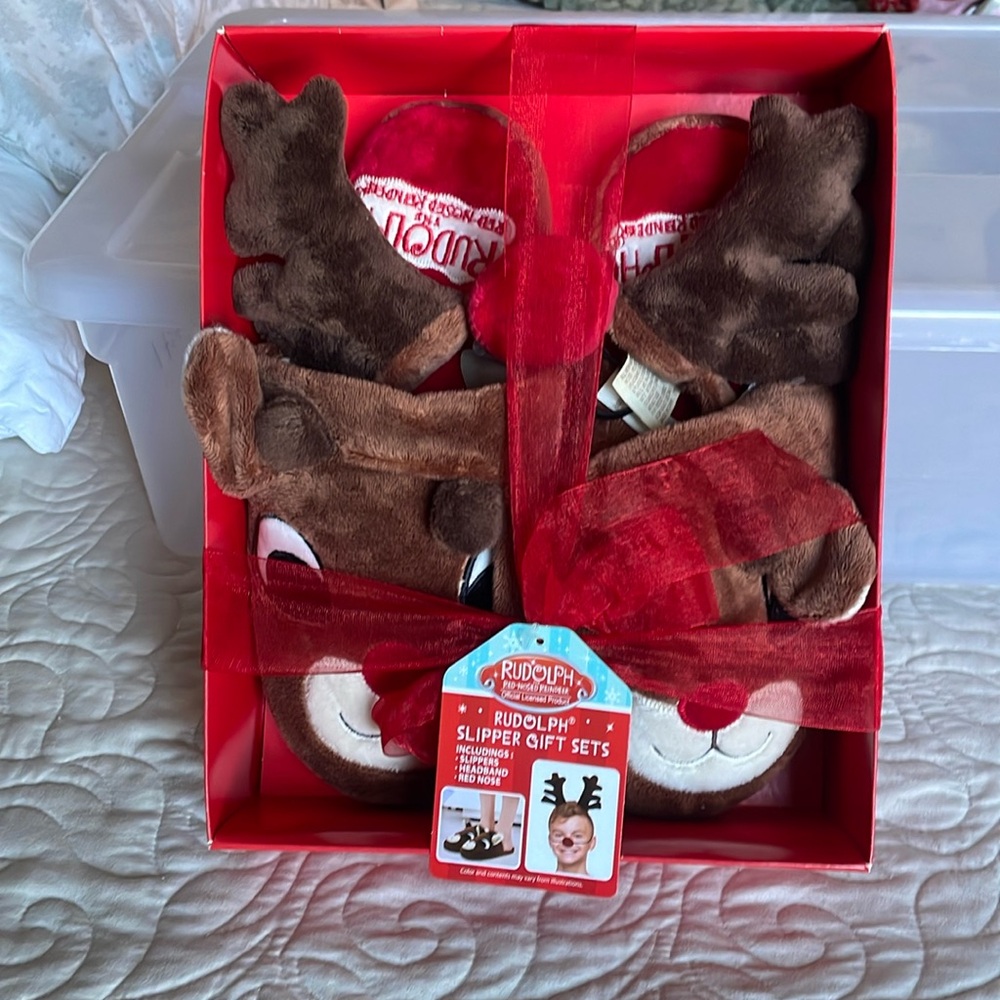 Cute Rudolph slippers, headband and red nose